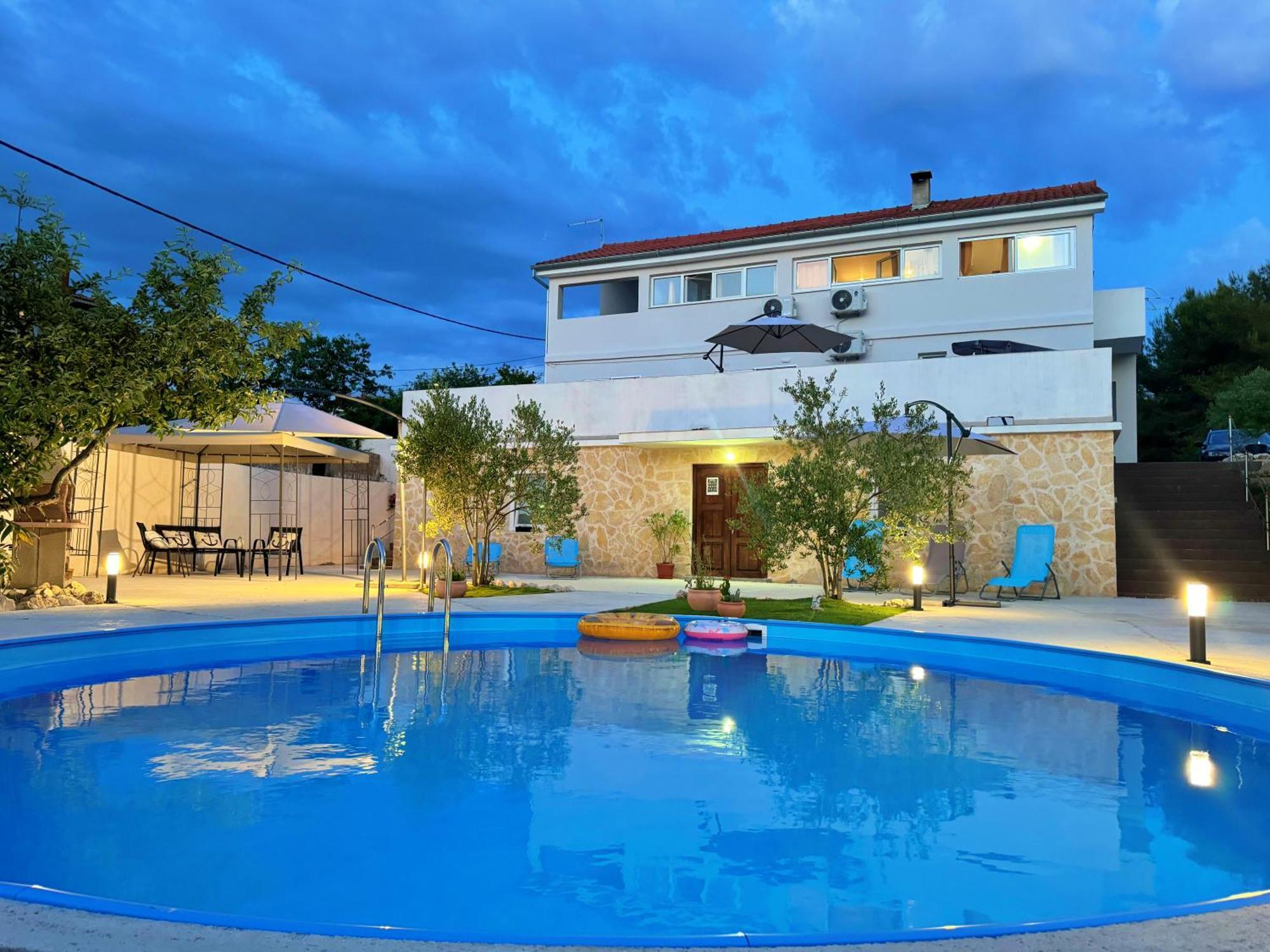 Apartments Villa Mihaela Banj Exterior photo